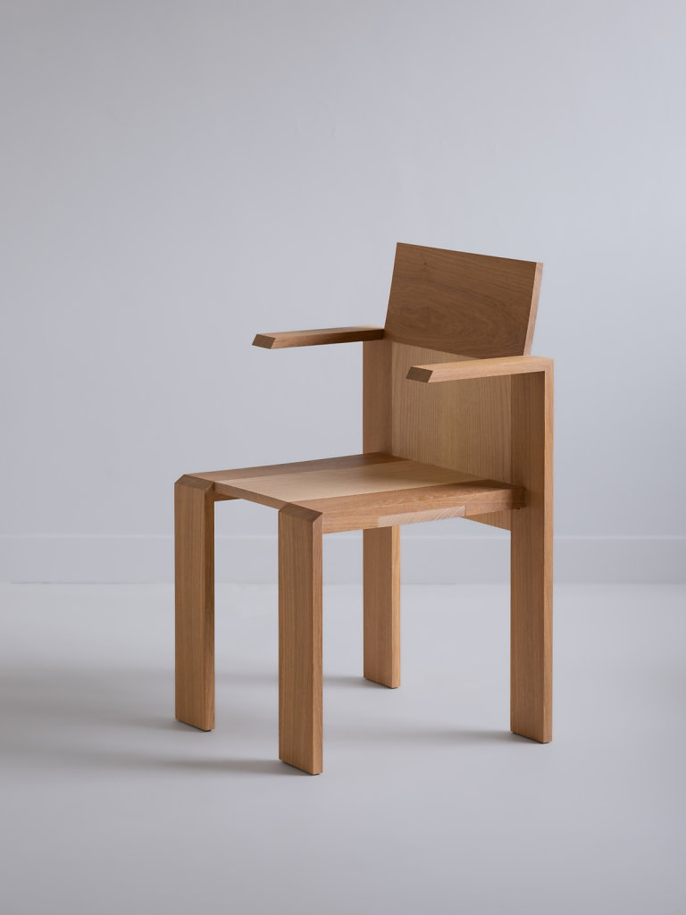 fauteuil-carre-accoudoir-1149.JPG