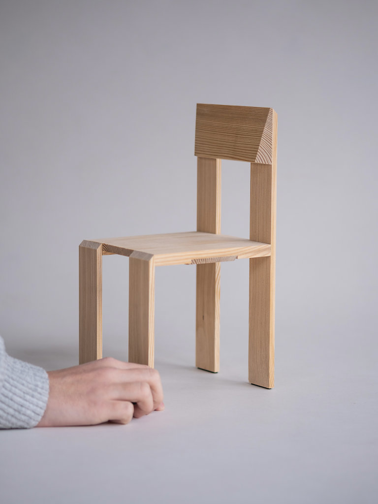chaise-mini-carre-2114.JPG